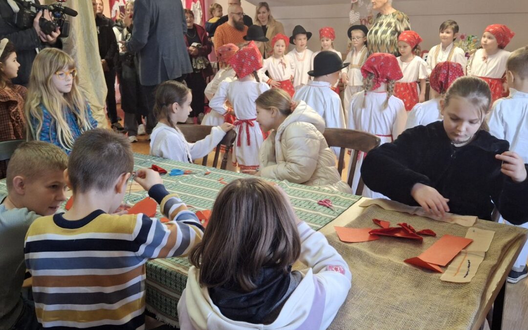 OD KOLIJEVKE DO ŠKOLE